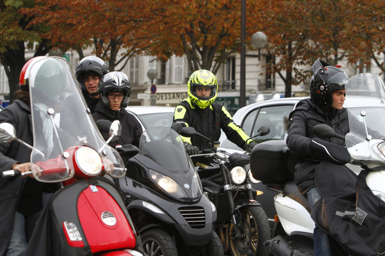 Coffre moto - Équipement moto